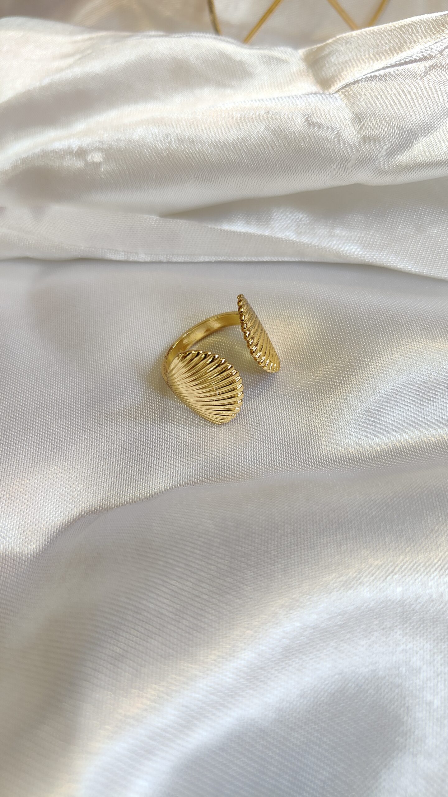 Dual Shell Statement Ring